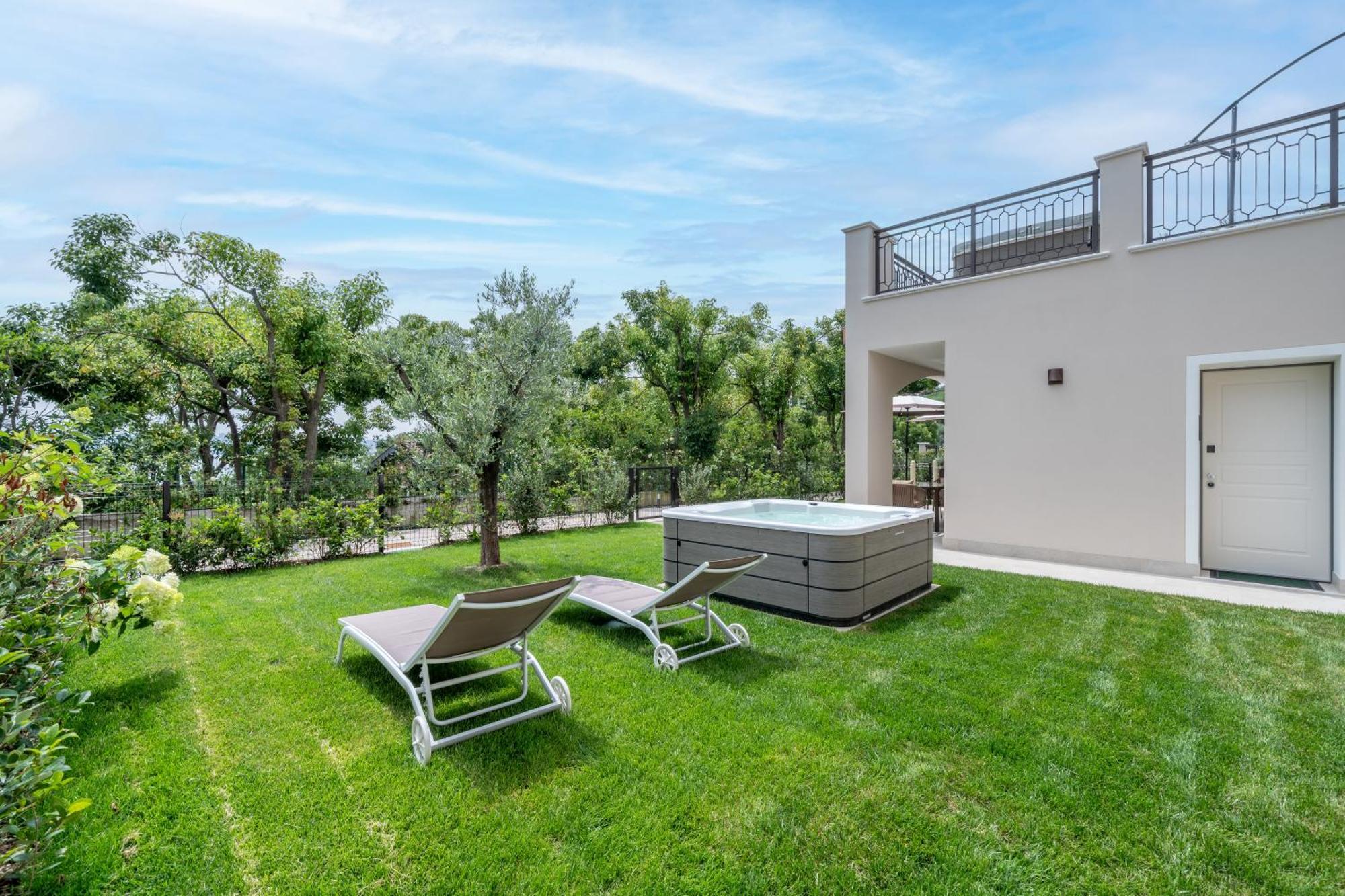 Villa Silvia Apartments San Felice del Benaco Extérieur photo